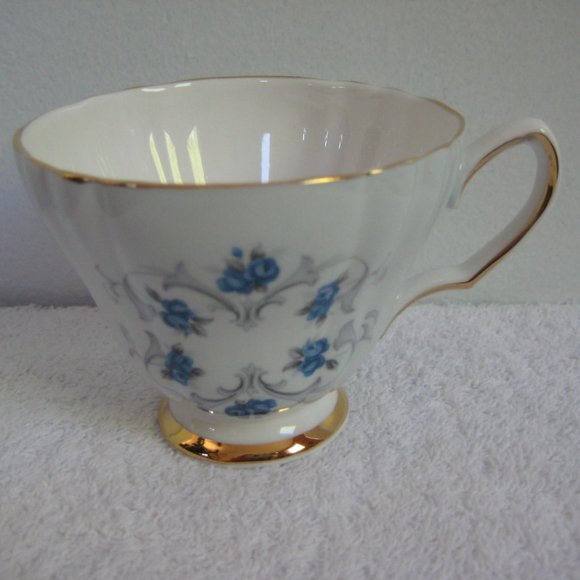 Vintage Colclough Ridgway Light Blue, Footed Tea Cup & Saucer - Picture 4 of 4